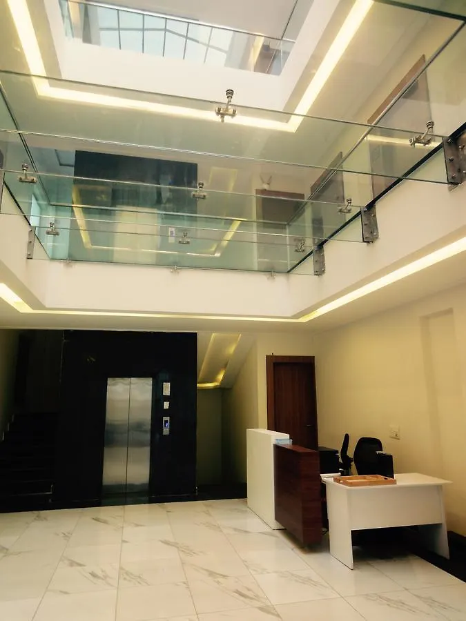 Cube At Medanta Hotell Gurgaon