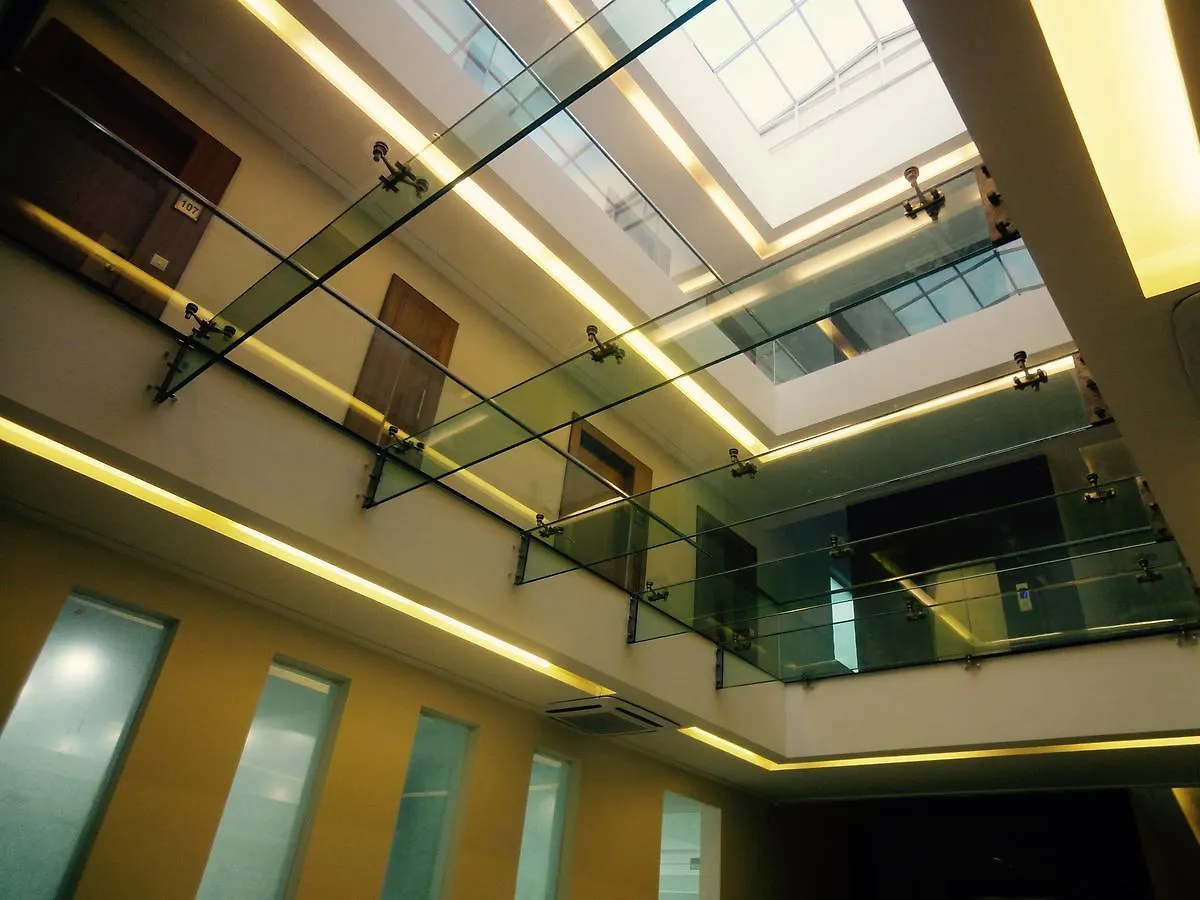 Cube At Medanta Hotell Gurgaon
