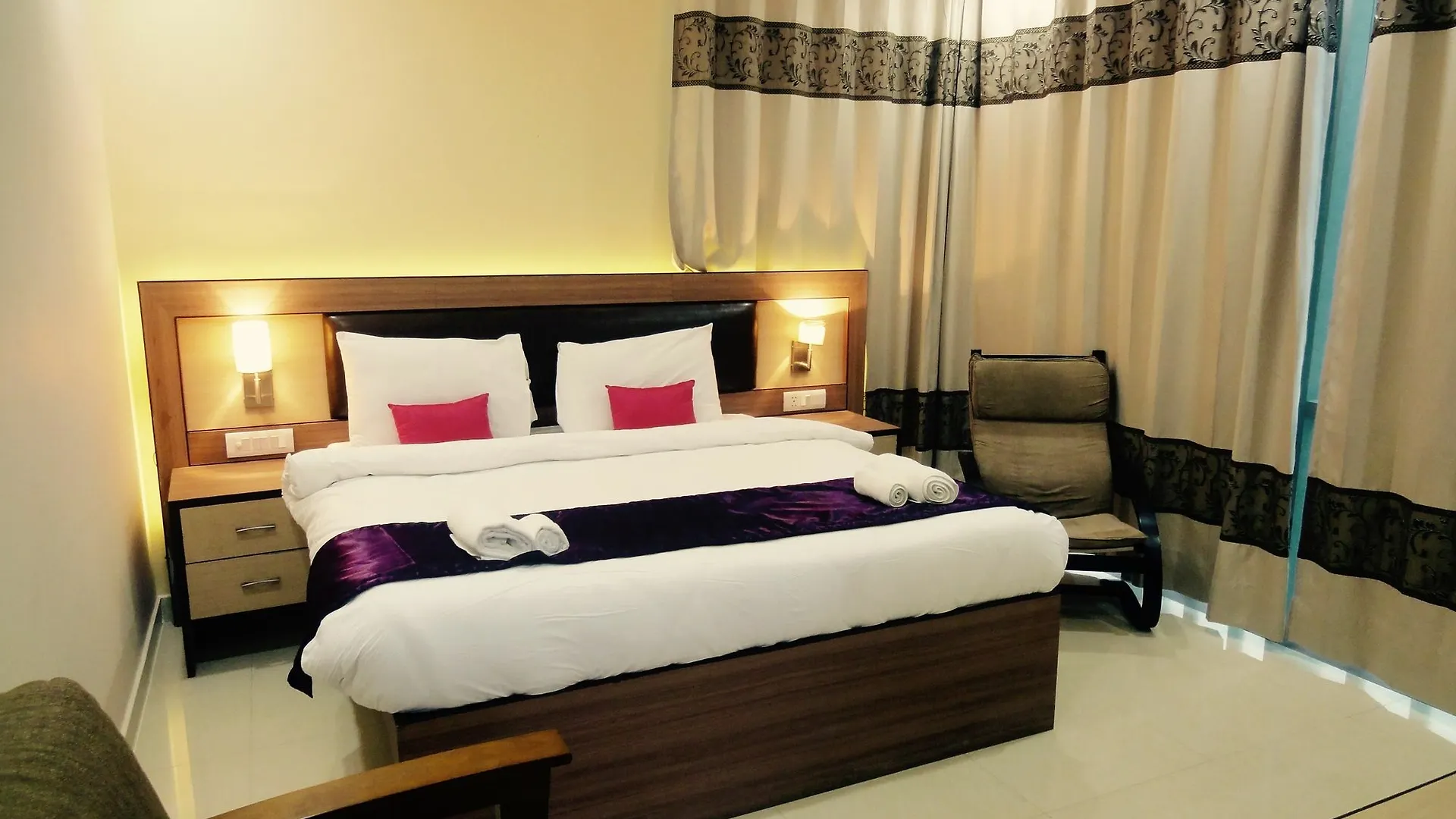 Cube At Medanta Hotell Gurgaon