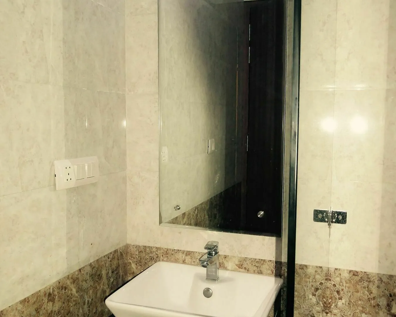 Cube At Medanta Hotell Gurgaon